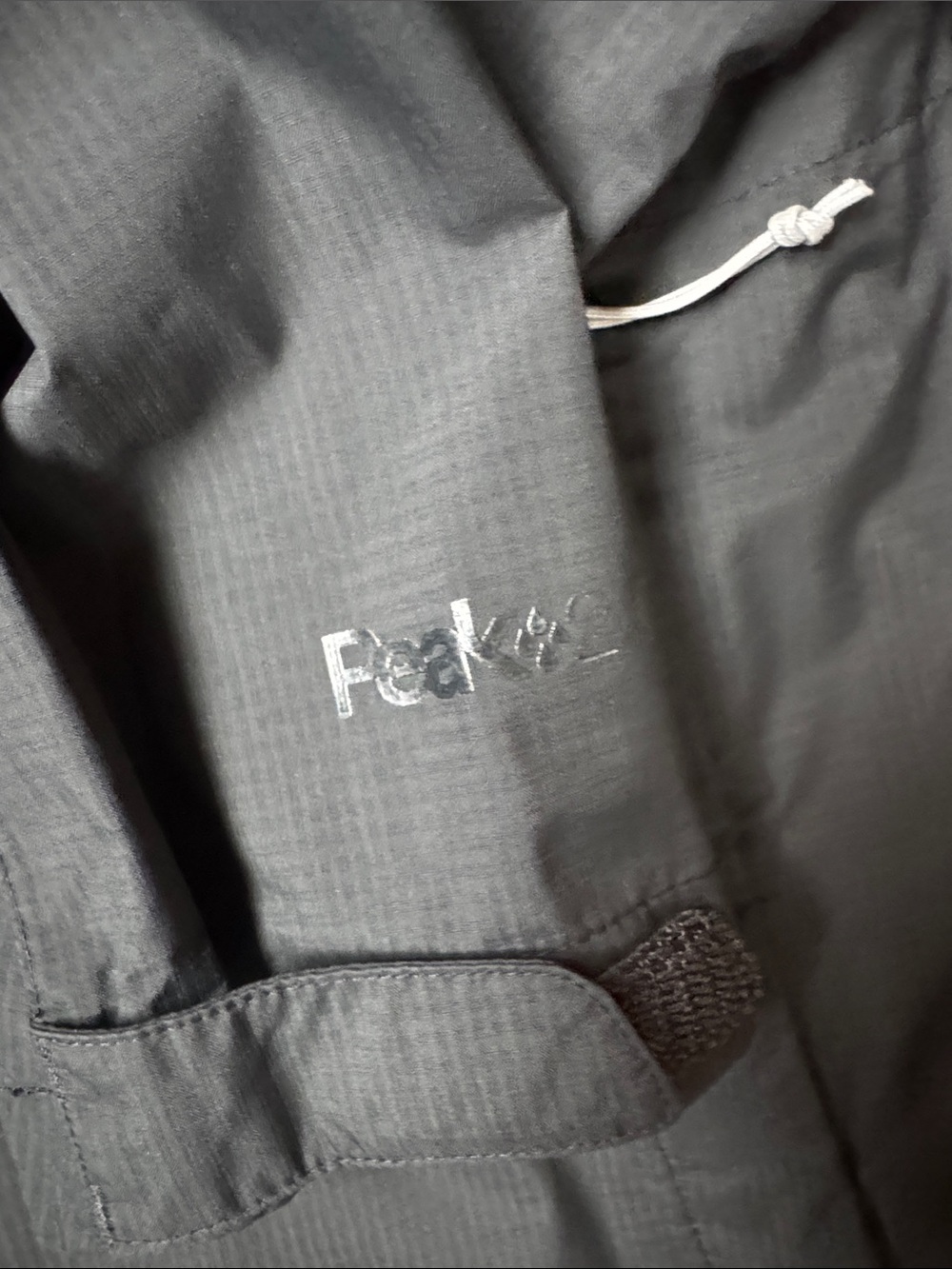 REI Women’s long Raincoat - Picture 5 of 8